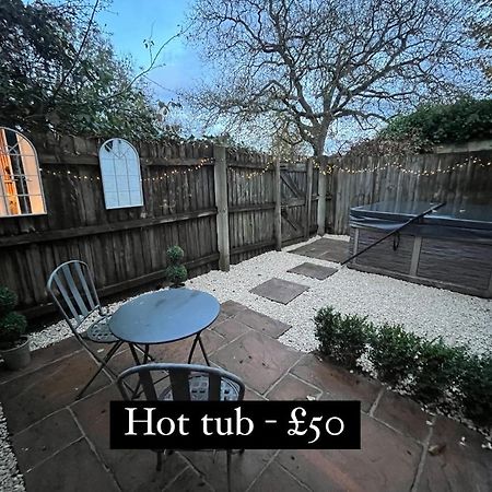 The Hideaway, Hot Tub Apartment Henley-in-Arden Екстериор снимка